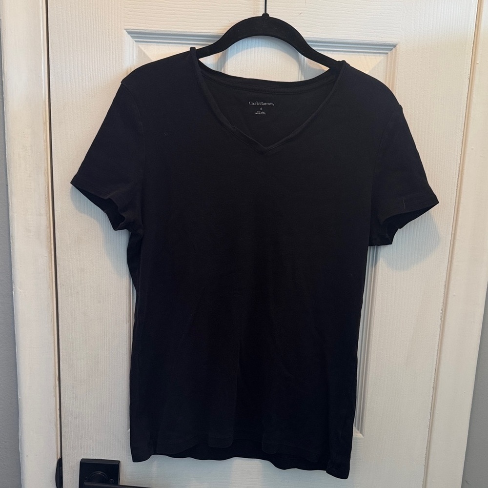 Croft & Barrow Black V-Neck Tee